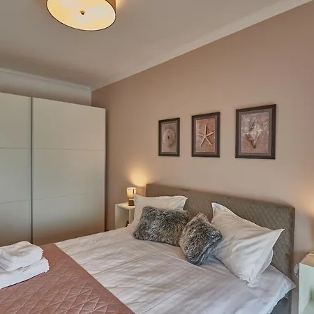 Apartment Stylish Place In The Heart Of